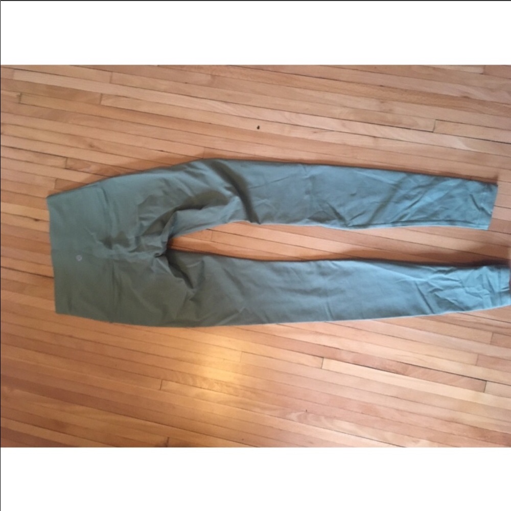 Lululemon leggings size 4